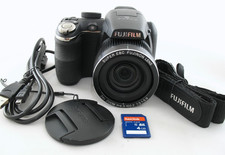 Fujifilm FinePix S3200 fotocamera digitale bridge 24-576 mm zoom 24x 14 MP CCD + 4 GB