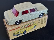 DINKY TOYS RENAULT R8  -