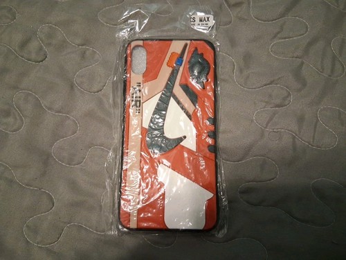 Apple iphone max nike - xs,