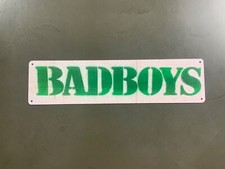 Targa in metallo “BADBOYS”