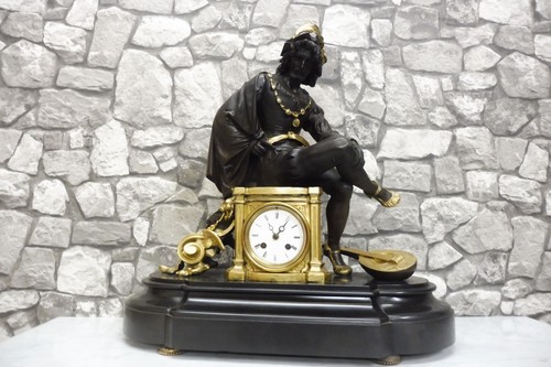 Bellissimo antico orologio - , da