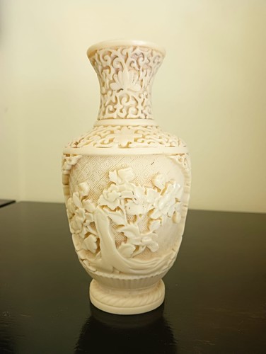 Vaso cinese intagliato - , in