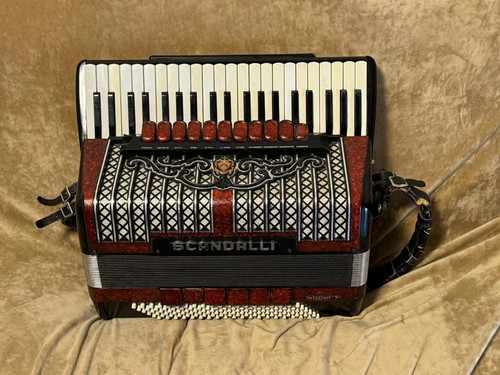 Scandals super piano - super,