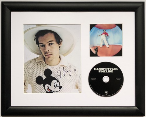 Harry styles signed photo - harry, /