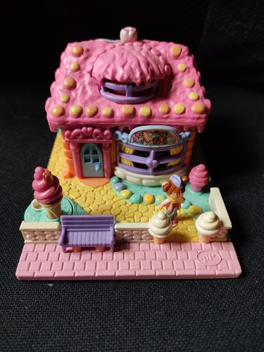 Polly pocket ice - pocket, parlor