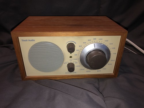 Radio tivoli audio model - model, one