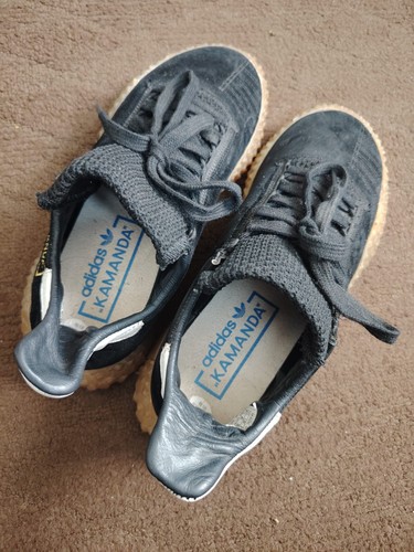 Adidas kamanda suola - kamanda,