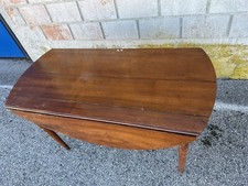 Tavolo A Bandelle Direttorio