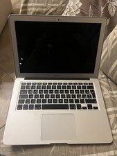MacBook Air  2015 Processore Intel Core i5 Dual Core, 8GB RAM, 128 Archiviazione