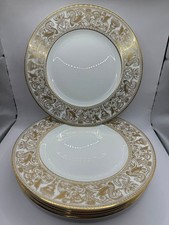Rari piatti Wedgwood oro