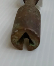 Antica chiave triangolare