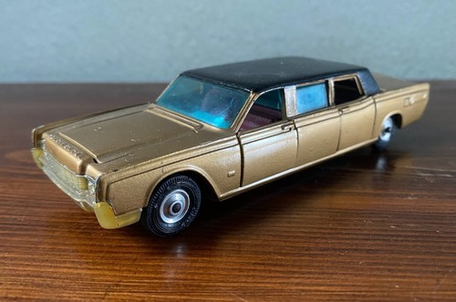 Corgi toys lincoln continental - toys,