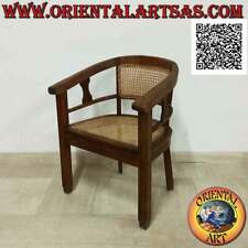 Poltrona tondeggiante in legno