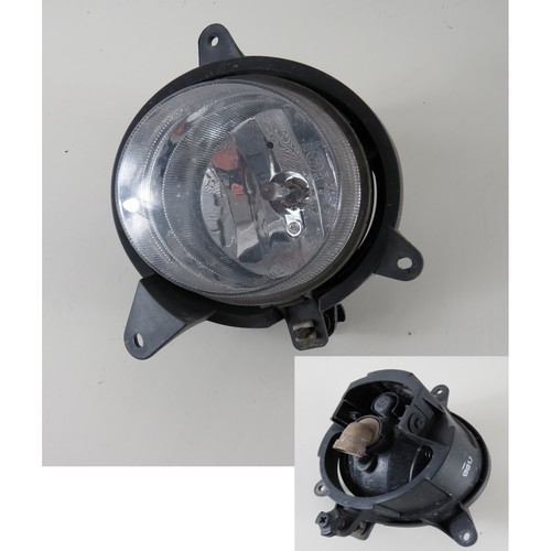 Faro fendinebbia anteriore