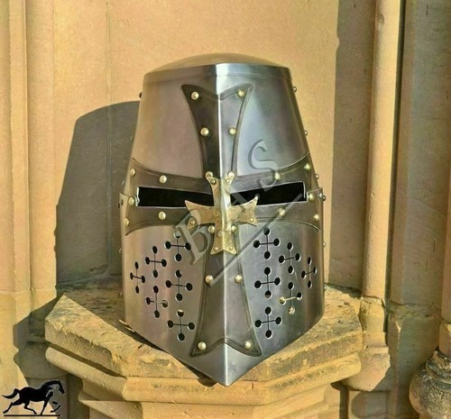 Elmetto cavaliere templare