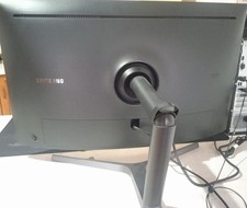 Samsung C32HG70 2560X1440 Curvo, 32 pollici Pannello VA, WQHD, QLED,HDR, 2K