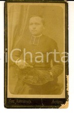 1890 ca AOSTA Ritratto di sacerdote in veste talare *Foto artistica MARIANI CDV
