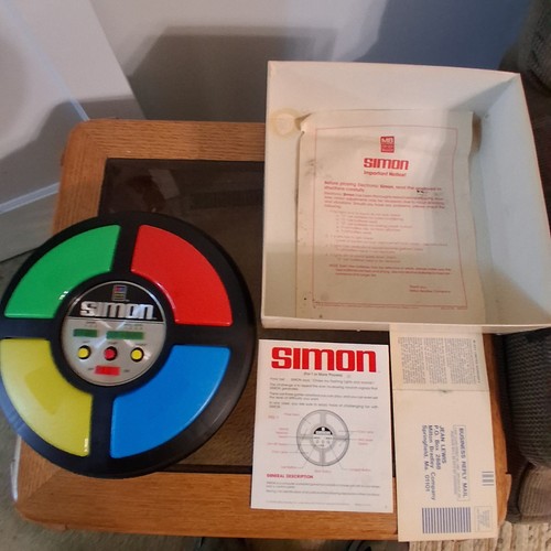Milton bradley simon - bradley,