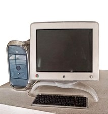 computer MAC apple G4 compreso monitor studio display da 21 pollici vintage