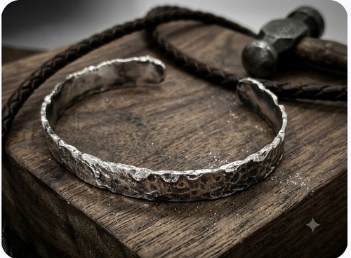 Bracciale rigido martellato - martellato, in