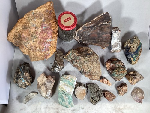Lotto libbre minerali - libbre,