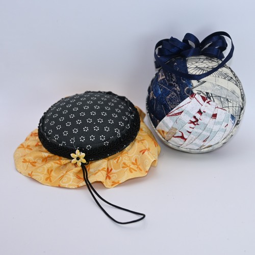 Ornamenti trapuntati fatti - , a