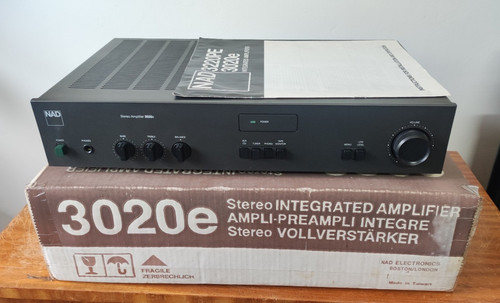 Amplificatore integrato nad - amplificatore,