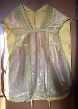 Antica Pianeta Veste Sacerdotale Per Chiesa Con Fili Metallici Dorati