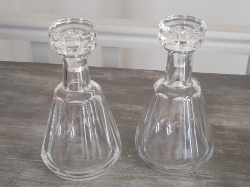 Baccarat paire carafes en - carafes,