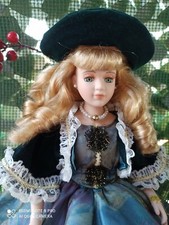 1.Bambola in porcellana