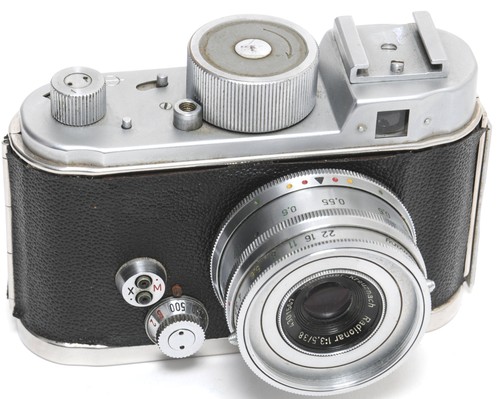 Macchina fotografica - , a