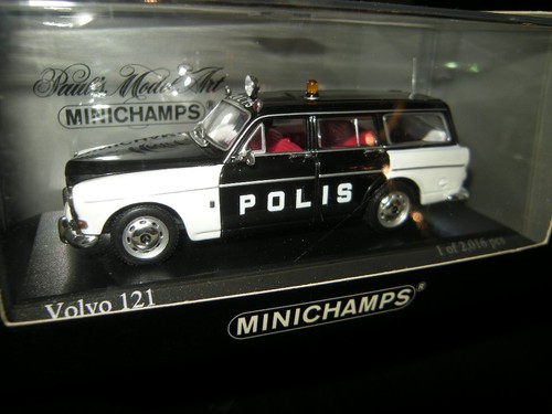 Minichamps volvo 121 - 1:43,