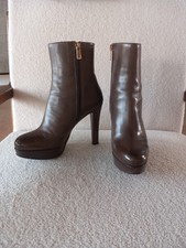 Stivali con tacco in pelle marrone Fratelli Rossetti