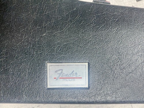 Rara fender stratocaster plus - rara,