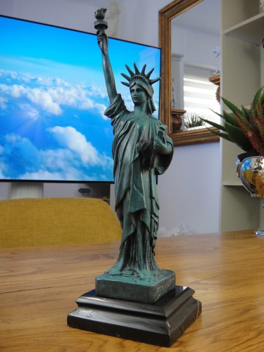 Statua bronzo marmo liberty