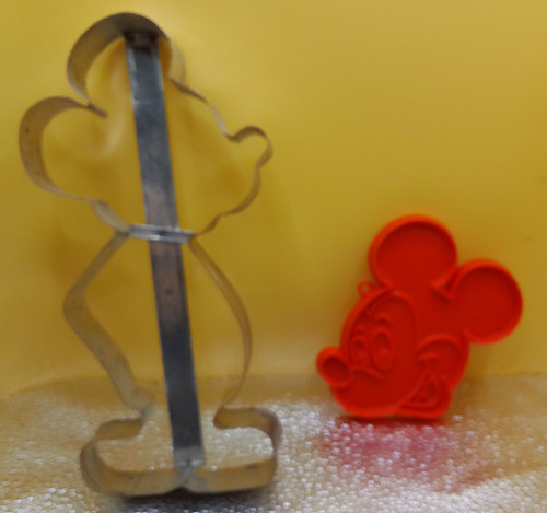 Tagliabiscotti disney topolino - tagliabiscotti,