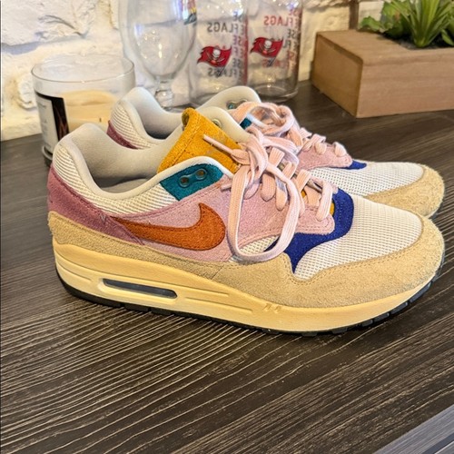 New rare nike - rare,