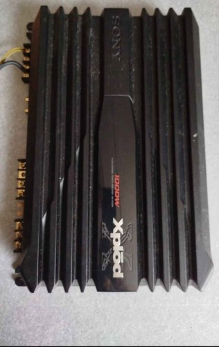 Amplificatore auto - amplificatore,