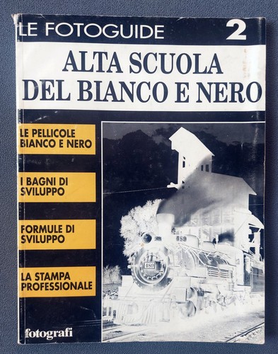 Foto bianconero dispensa - foto,