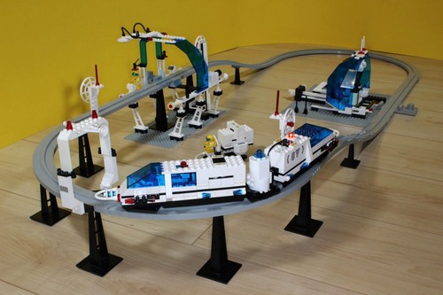 Lego space futuron 6990 - space,