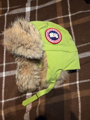 Canada goose hat fur - canada,