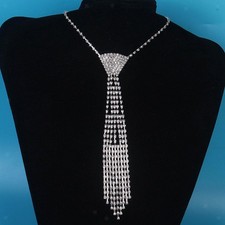 Collana con strass, accessorio