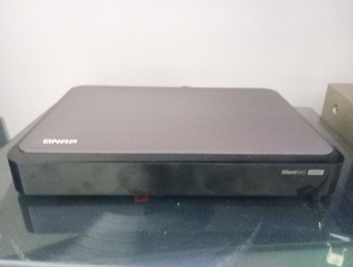Qnap 210 silent nas - qnap, hs-210