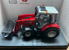 Universal Hobbies 1:32 -