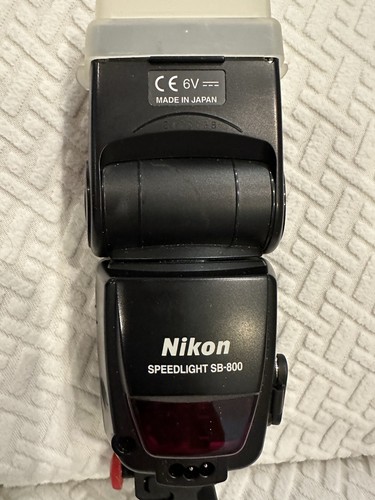 Nikon 800 speedlight flash - nikon,