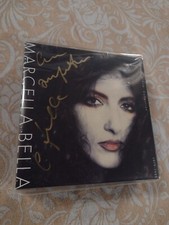 AUTOGRAFATO MARCELLA BELLA