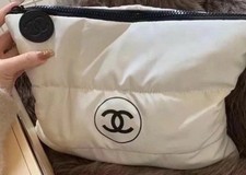 Beauty Pouch Chanel VIP Bianco
