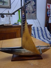 MODELLINO DI BARCA A VELA