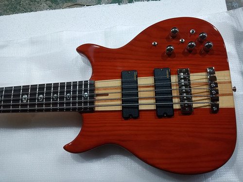 Basso elettrico rosso corde - 5,