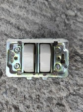 INTERRUTTORE UNIPOARE GRATTACIELO AVE 2 PEZZI + SUPPORTO SCATOLA TONDA